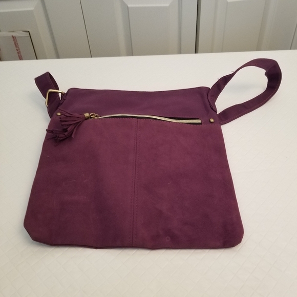 Purple Cross Body Bag Adjustable Strap 10 X 11 RN 129406 - Picture 4 of 7